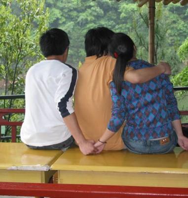 pas d'amis  pas d conf...............................mrdrr